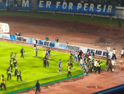 Kericuhan Persib Bandung vs Ratchaburi: Hasil dari Kekalahan dan Kinerja Wasit Bobotoh Kesal Mengakibatkan Turun ke Lapangan
